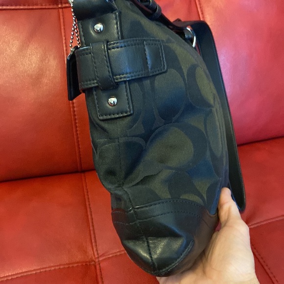 Coach black crossbody shoulder bag - Picture 4 of 10